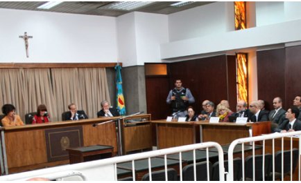 Juicio Campo de Mayo: la fiscala pidi reclusin perpetua para los seis imputados